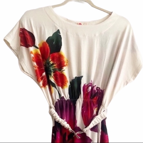 🍒Gorgeous Floral Dress with belt - Picture 4 of 12